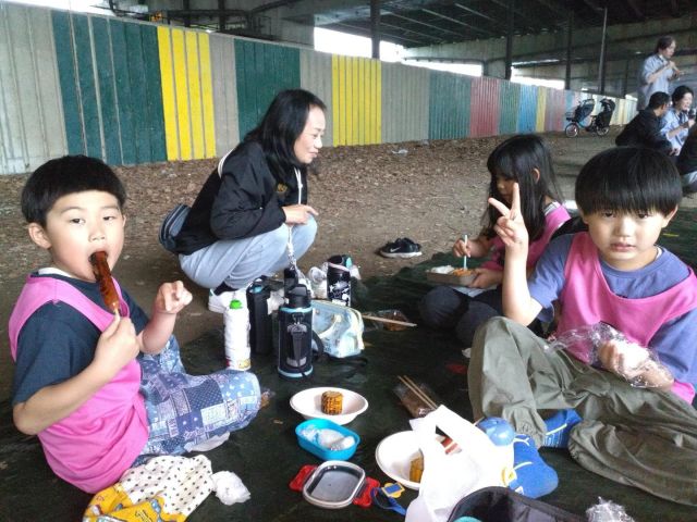 土曜日に浜寺公演で焼きそば大会を行いました〜🌽

放課後等デイサービス #放課後デイサービス #放デイ #ウィズユー #ウィズ・ユー #療育 #発達障害 #ダウン症 #自閉症スペクトラム #自閉症 #ASD #障害児 #知的障害 #関西 #近畿 #天王寺動物園  #大阪府 #大阪 #兵庫県 #兵庫 #堺市 #堺 #三木市 #三木  #療育 #療育プログラム