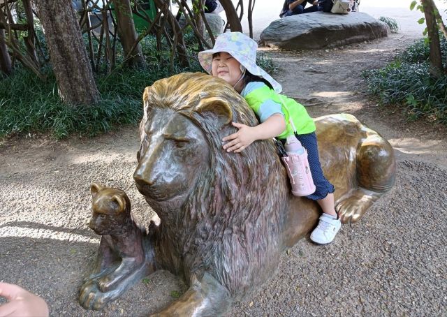 天王寺動物園へお出かけに行きました🚗
たくさんの動物を見ることが出来て、みんな大喜びでした🦁♪

#放課後等デイサービス #放課後デイサービス #放デイ #ウィズユー #ウィズ・ユー #療育 #療育プログラム #発達障害 #自閉症 #自閉症スペクトラム #ダウン症 #asd #知的障害 #障害児 #関西 #近畿 #大阪府 #大阪 #堺 #堺市 #大阪市 #not預かり #ちゃんと療育 #動物園